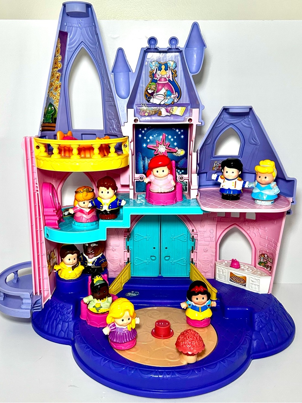 Little People Fisher Price 2012 Disney Princess Songs Castle With 13 Pieces
